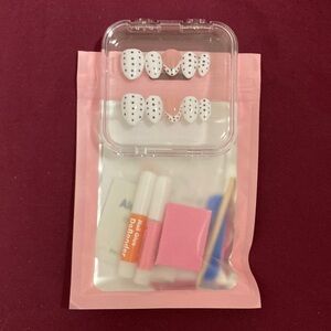 Polka Dot Press-On Nail Set